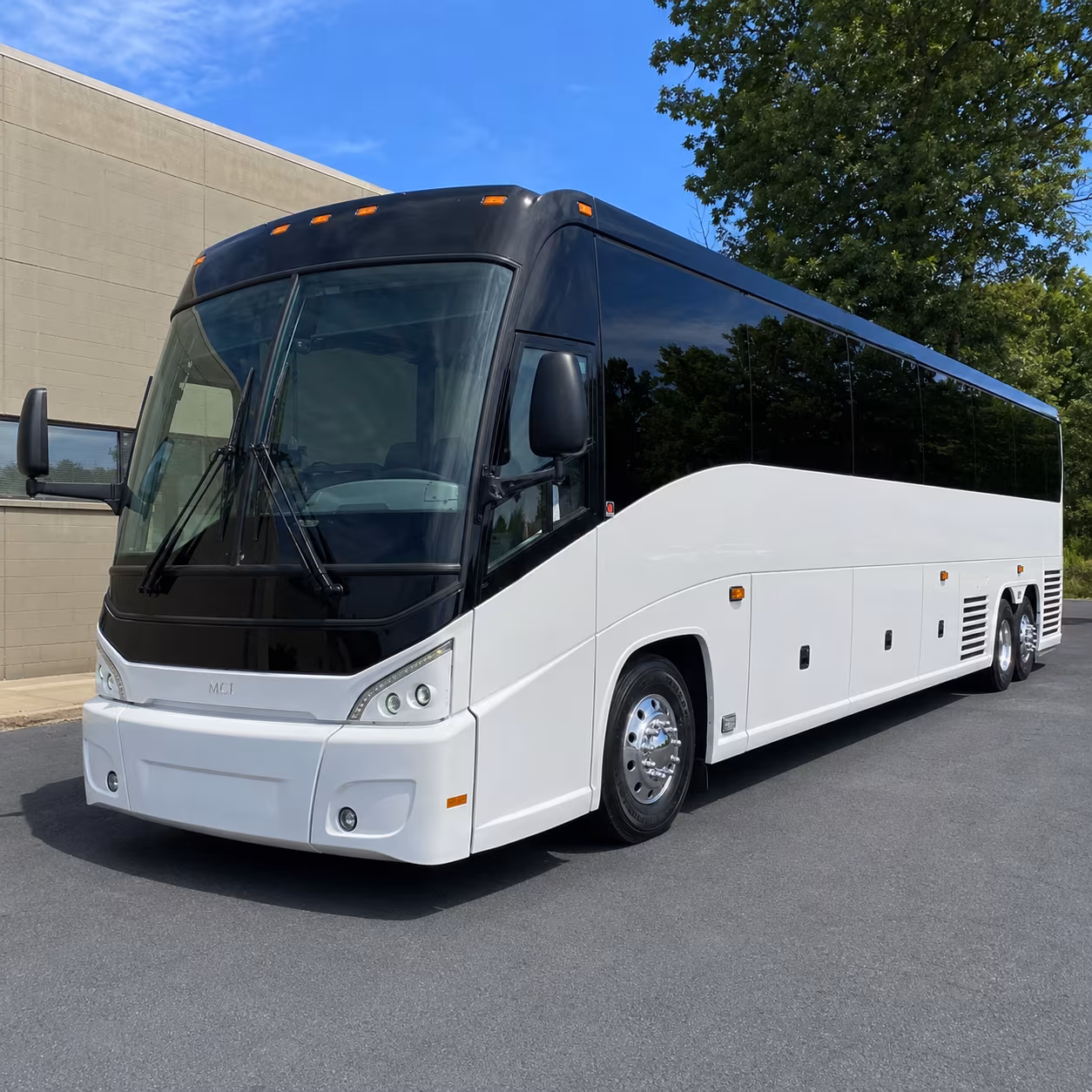 airport transfer buses between league city and hou or iah