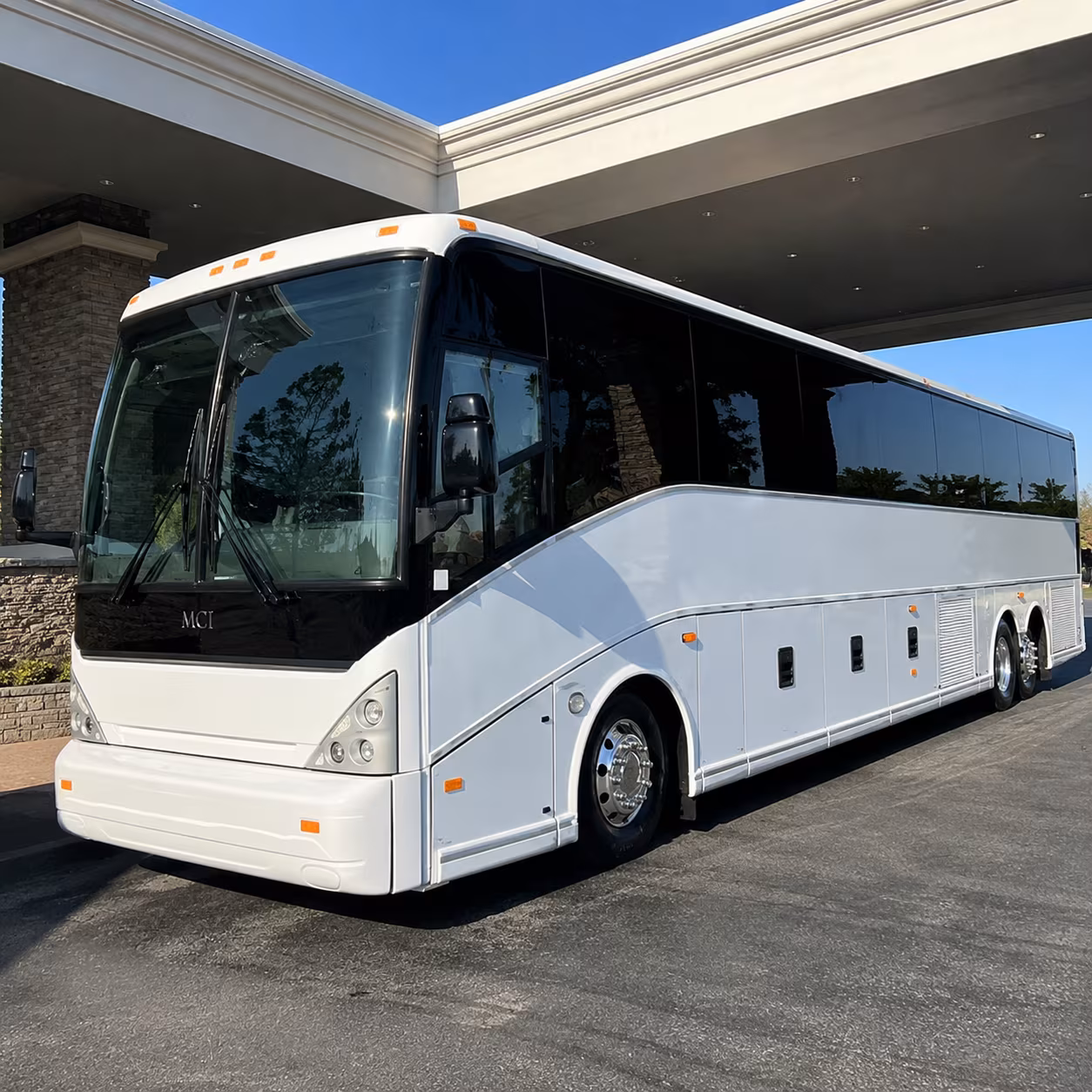 shuttle buses for ellington field joint reserve base personnel and units